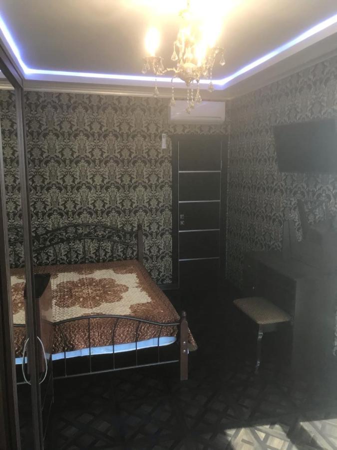 Nina Mini Hotel Gagra Buitenkant foto
