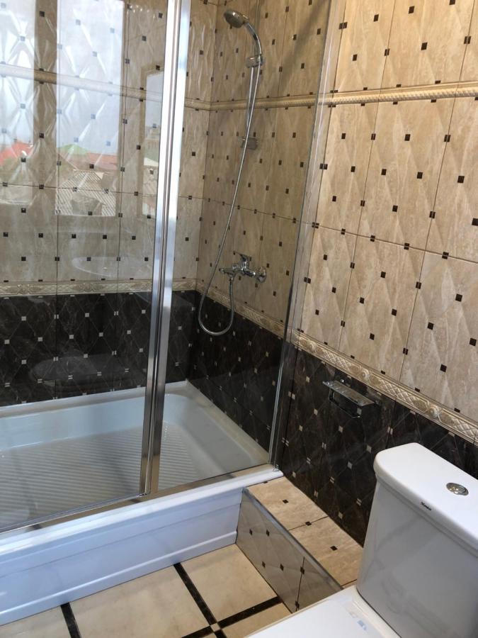 Nina Mini Hotel Gagra Buitenkant foto
