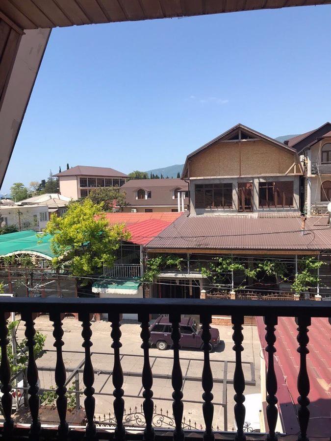 Nina Mini Hotel Gagra Buitenkant foto