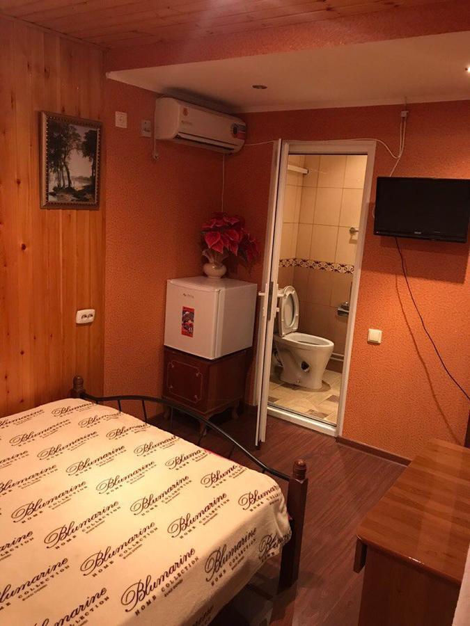 Nina Mini Hotel Gagra Buitenkant foto